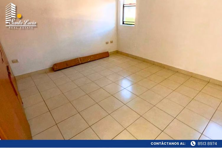 Exclusiva residencia en venta en Santo Domingo-LL 
