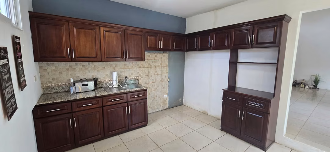 Venta de casa en Las Colinas