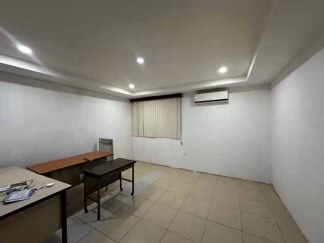 Ganga ! Alquilo oficinas ejecutivas con luz, internet y agua incluida - CG - Imagen 7