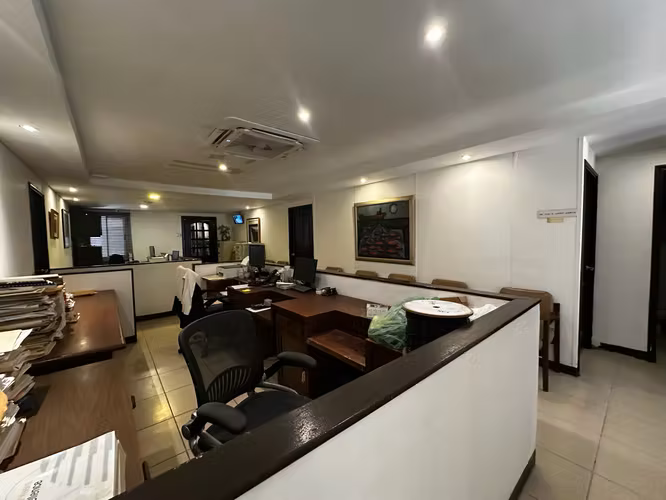 Ganga ! Alquilo oficinas ejecutivas con luz, internet y agua incluida - CG - Imagen 4