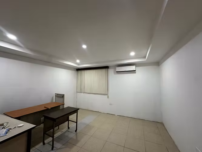 Ganga ! Alquilo oficinas ejecutivas con luz, internet y agua incluida - CG - Imagen 6