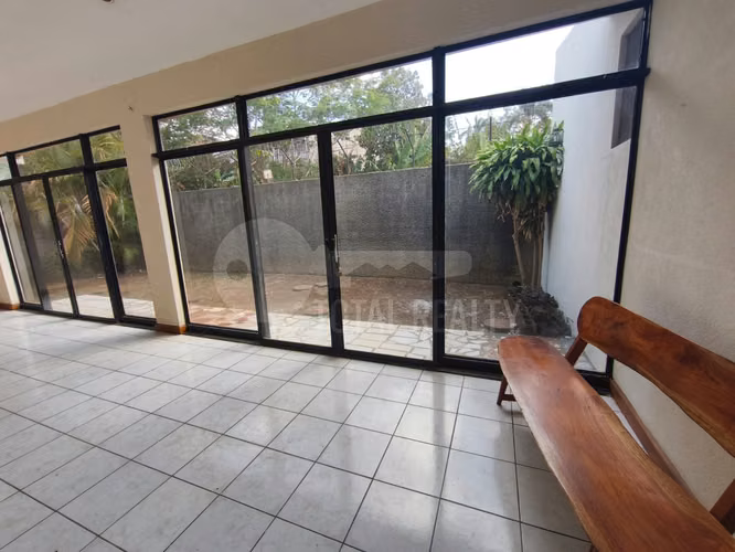 Hermosa Casa en venta en Villa Fontana, Managua