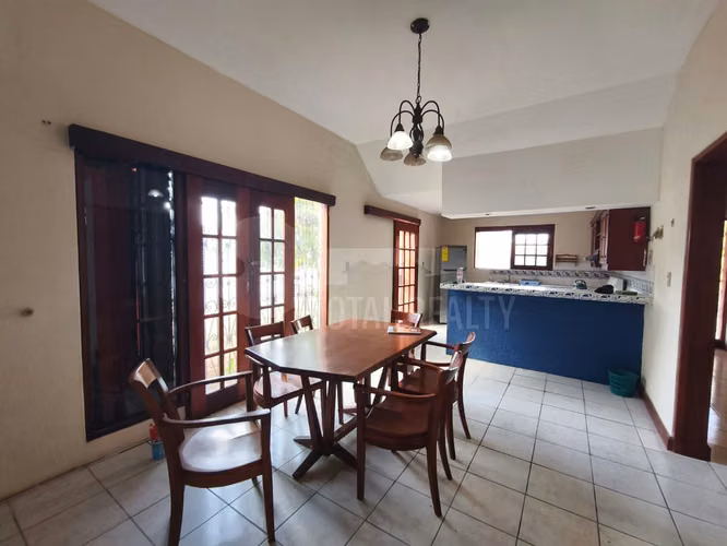 Hermosa Casa en venta en Villa Fontana, Managua