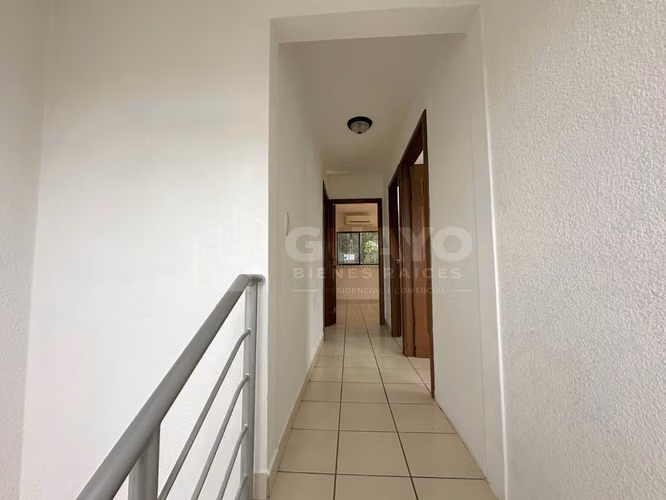 Bien ubicada Casa en alquiler en Santo Domingo, Managua