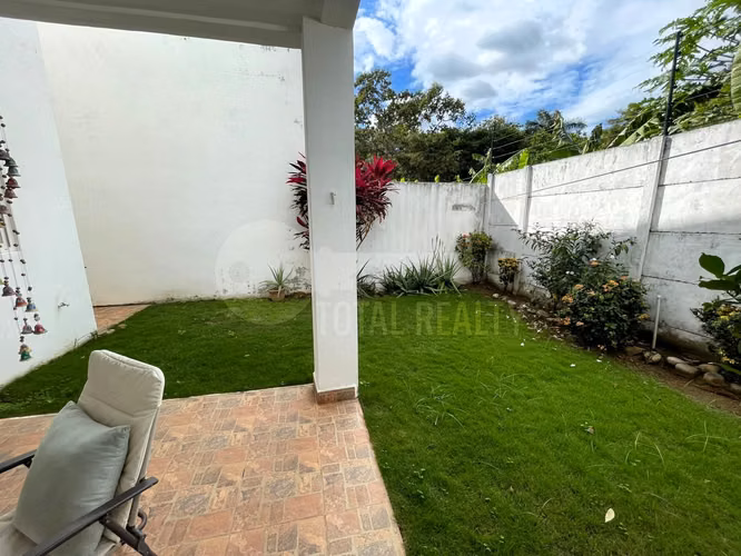Atractiva Casa en venta en Santo Domingo, Managua
