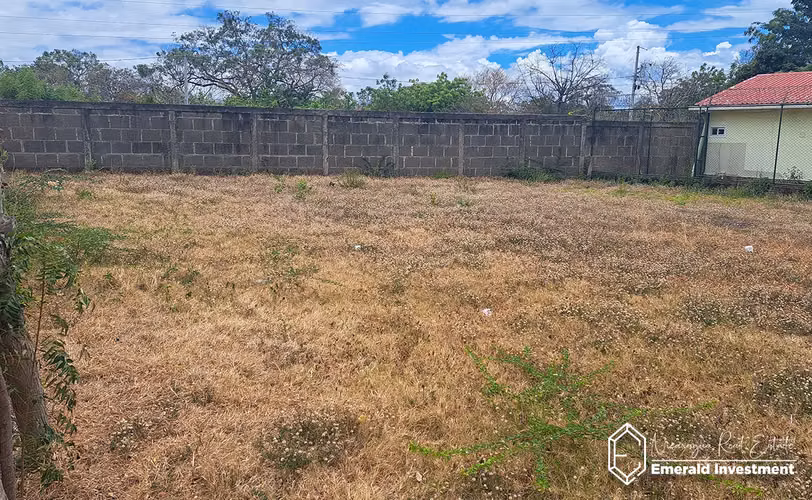 Affordable Residential Lot for Sale Near Granada | Build-Ready Land - Imagen 3