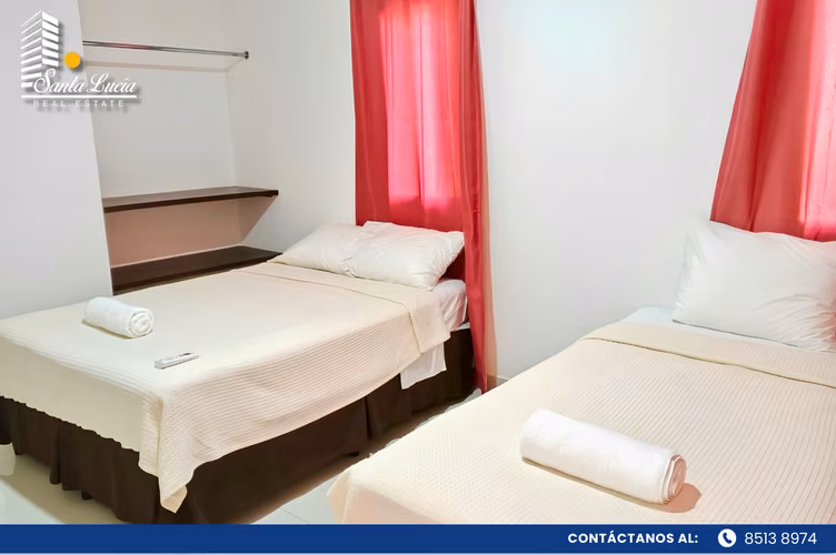  Amplia Casa en Venta en Bosques de Mar -CC
