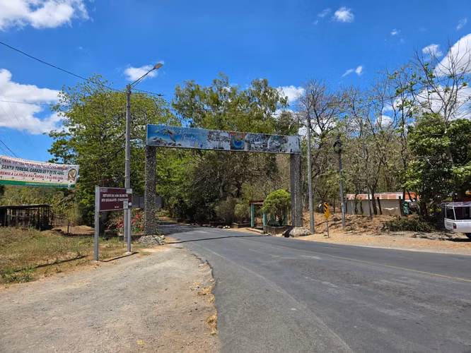  ¡OPORTUNIDAD DE INVERSIÓN FRENTE AL ESTADIO DE SANTA TERESA! 