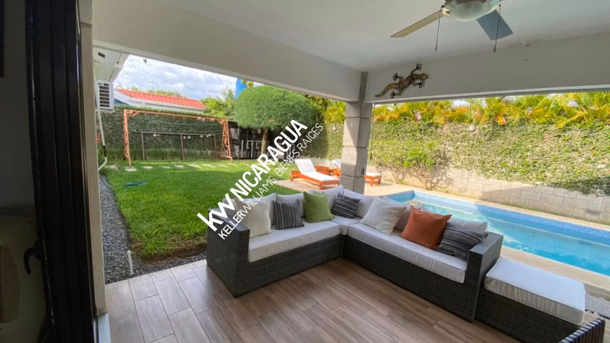 GG - ¡¡ Venta, casa moderna en Carretera Masaya !!