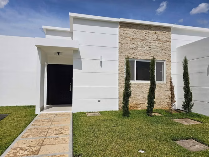  Estrene Casa Moderna en Donatello, Esquipulas 3 Habitaciones | 316 m² Construcción | US$320,000
