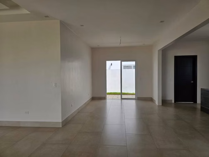  Estrene Casa Moderna en Donatello, Esquipulas 3 Habitaciones | 316 m² Construcción | US$320,000