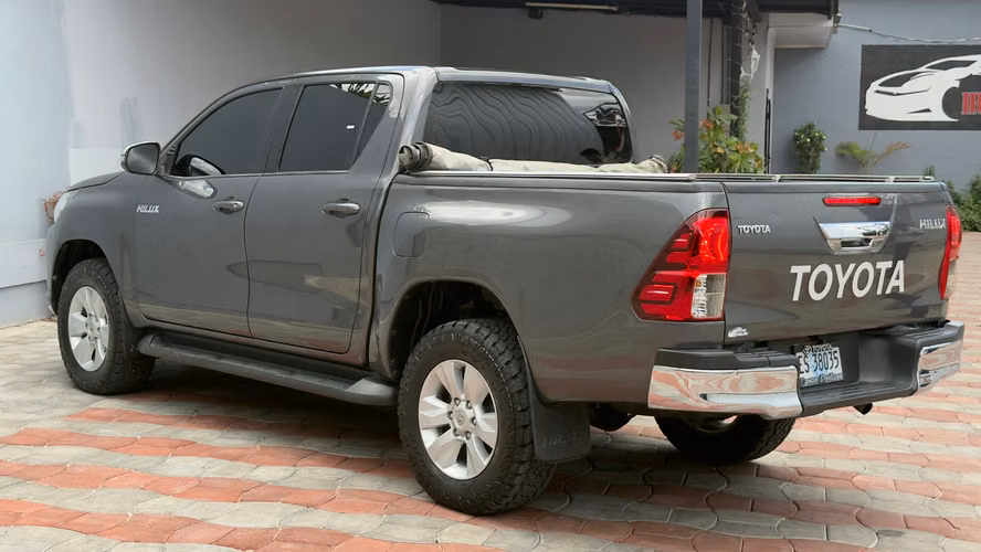 Toyota hilux