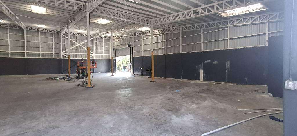 Bodega  OPORTUNIDAD ÚNICA EN CARRETERA NORTE Ubicada a pocos metros de CF - Imagen 4