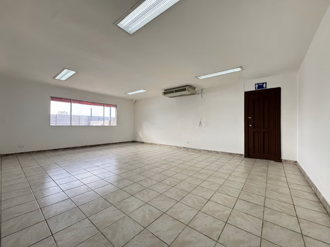 Renta de Oficina de 367.88 v² en Planes de Altamira - Imagen 9