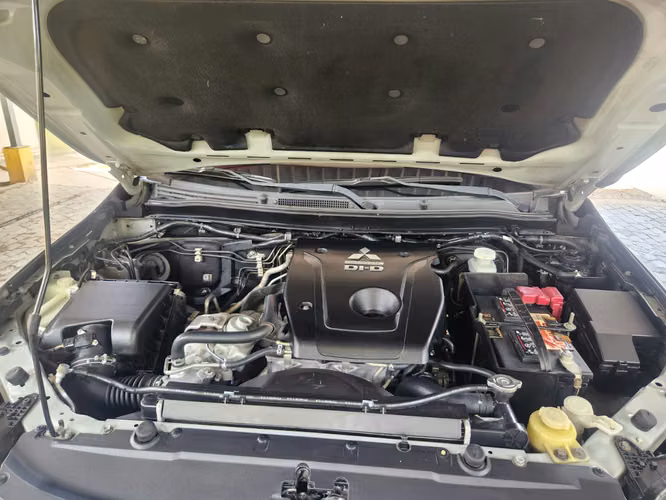 MITSUBISHI MONTERO SPORT 2020
