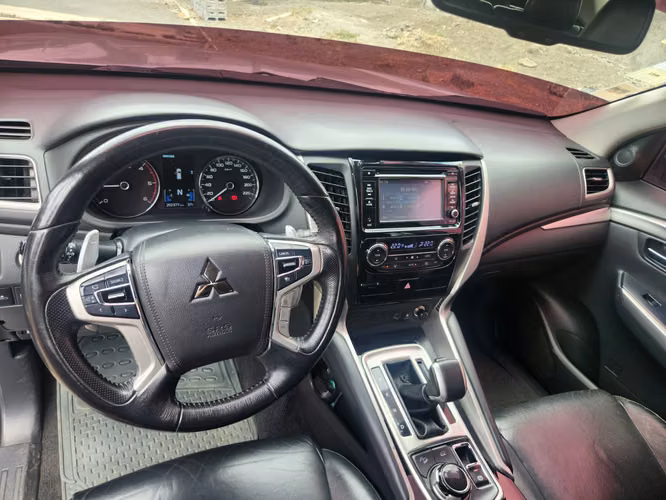 MITSUBISHI MONTERO SPORT 2020