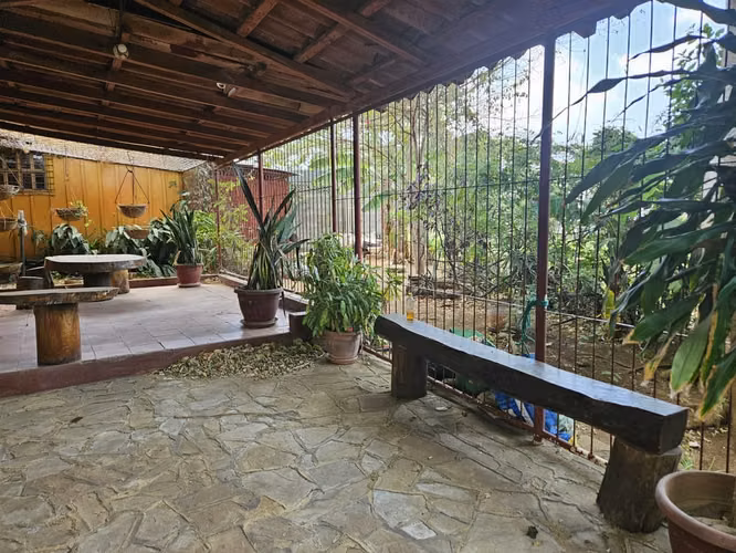 KC-¡Oportunidad Única! Terreno Esquinero con Casa en Venta en Ticomo