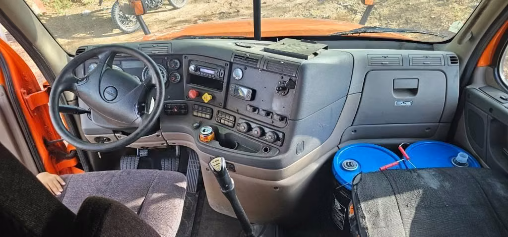 Freightliner cascadia 2016