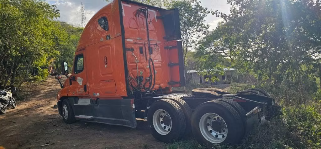 Freightliner cascadia 2016