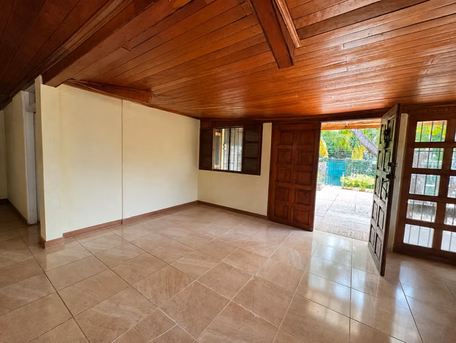 FOR SALE VILLA FONTANA SUR