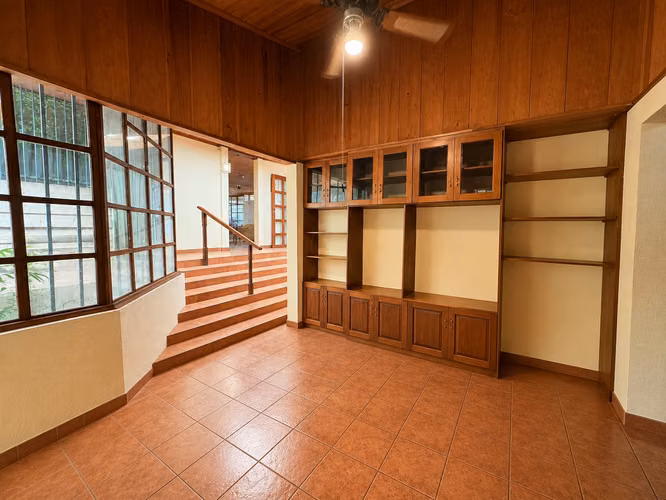 EN VENTA CASA VILLA FONTANA SUR