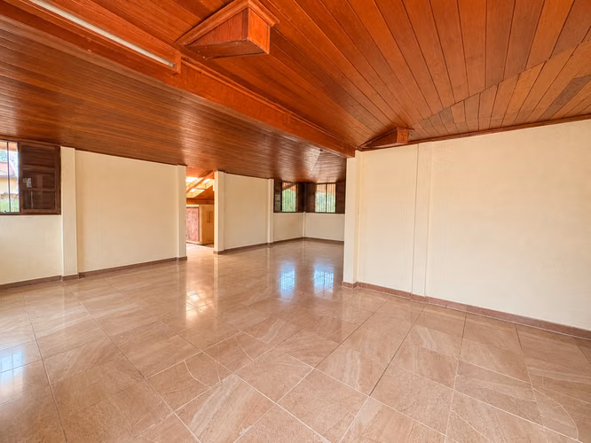 EN VENTA CASA VILLA FONTANA SUR