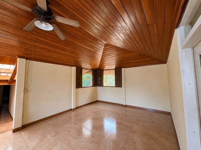 EN VENTA CASA VILLA FONTANA SUR