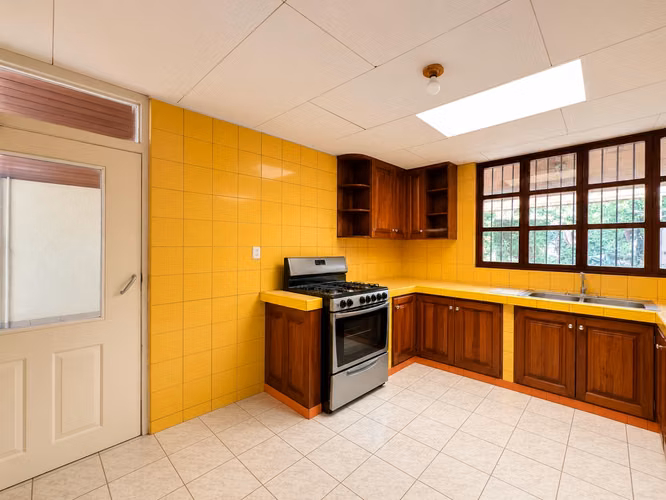 EN VENTA CASA VILLA FONTANA SUR