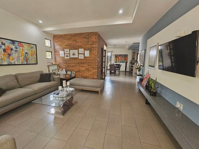 CASA MODERNA EN VENTA | CARRETERA SUR