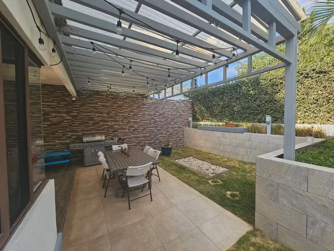 CASA MODERNA EN VENTA | CARRETERA SUR