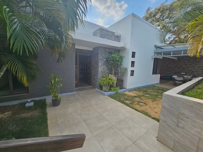 CASA MODERNA EN VENTA | CARRETERA SUR