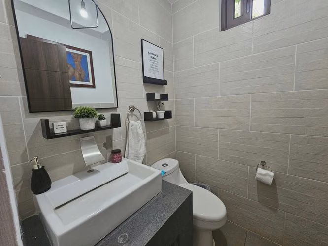 CASA MODERNA EN VENTA | CARRETERA SUR
