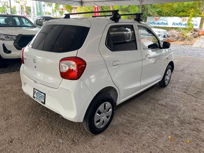 Suzuki alto año 2025