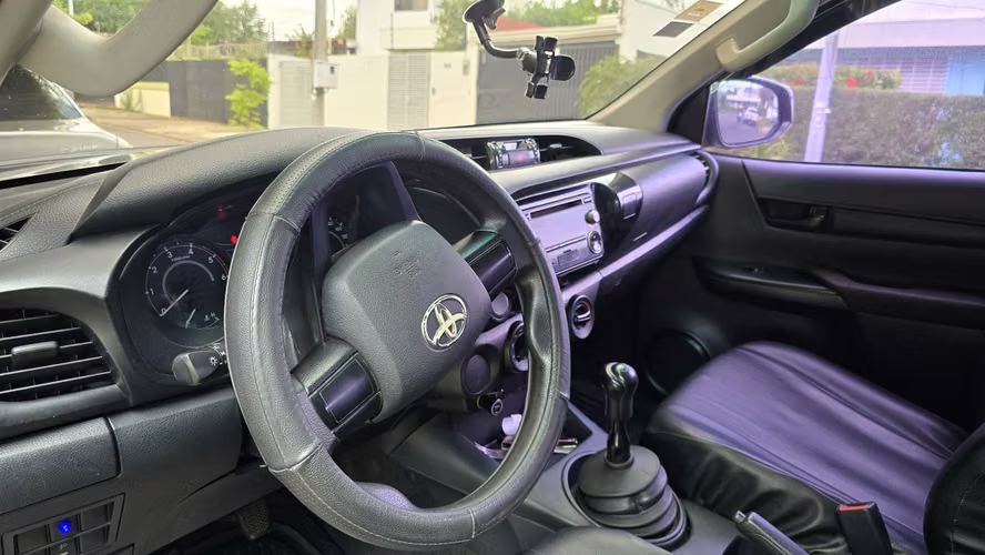 Nitida TOYOTA HILUX 2016 - Imagen 7