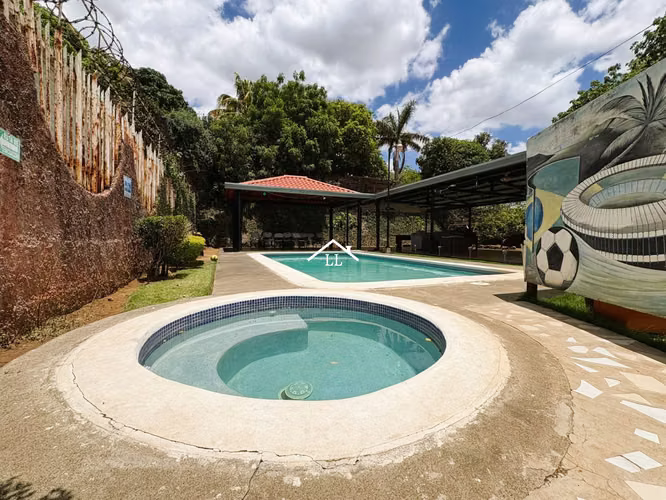 LL - Se Vende Casa con Excelente Ubicación en las Cumbres - Imagen 12