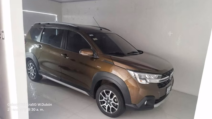 SUZUKI XL7 2023 – EXCELENTE ESTADO