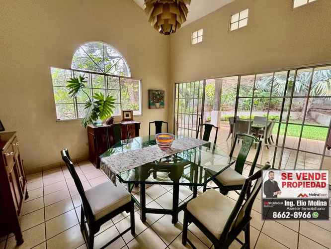 Casa en Venta en Exclusivo Condominio en Las Colinas, Managua. AMPLIO TERRENO 802.36 M²
