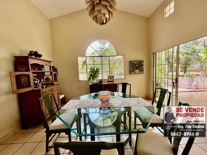 Casa en Venta en Exclusivo Condominio en Las Colinas, Managua. AMPLIO TERRENO 802.36 M²