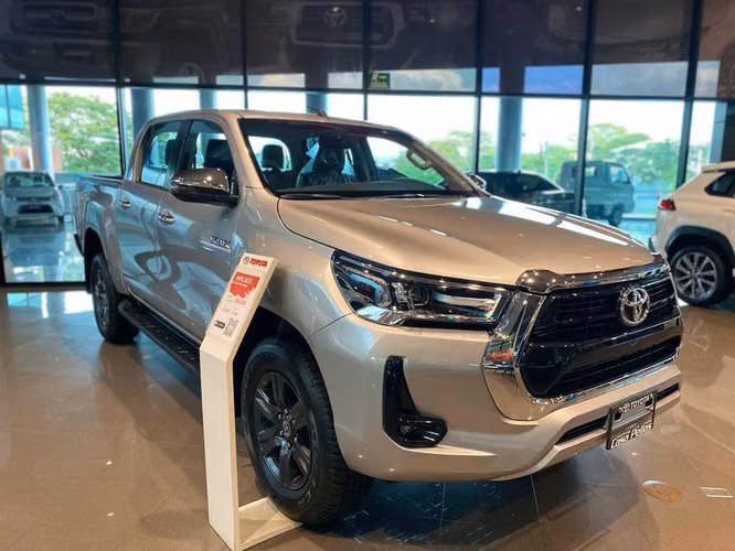 HILUX SRV