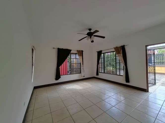 GG - Venta, casa en Carretera Masaya Km 11. Las Praderas - Imagen 4