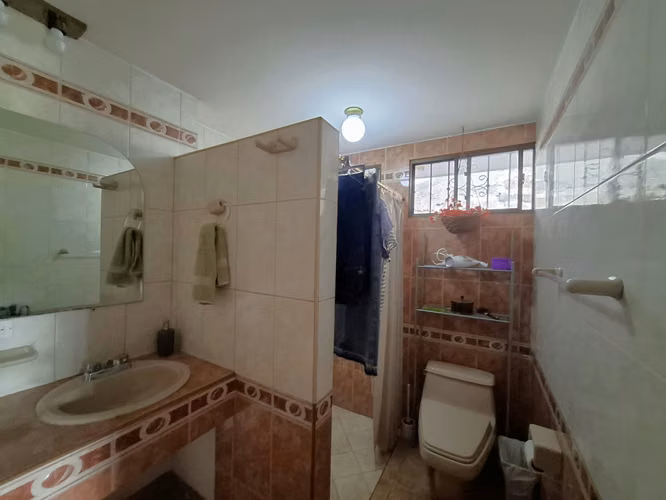 GG - Venta de casa en Reparto San Juan - Imagen 10