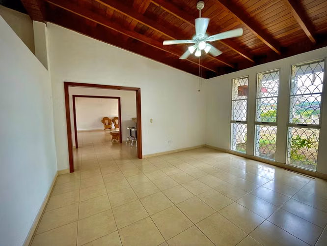Alquiler de Exclusiva Residencia en Carretera Sur - Imagen 11