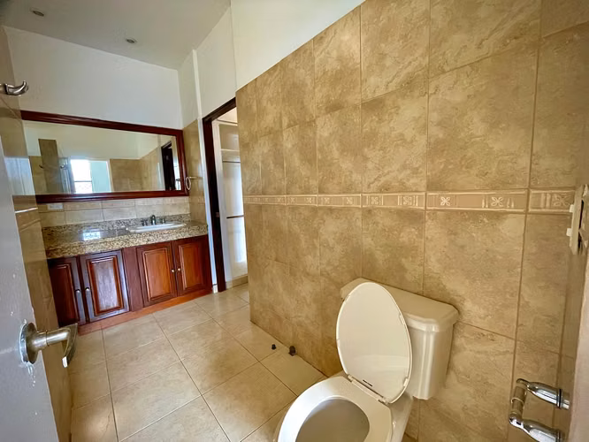 Alquiler de Exclusiva Residencia en Carretera Sur - Imagen 14
