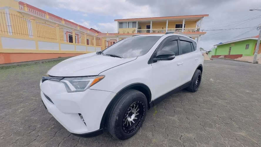 Preciosa Toyota Rav4 2018 Nacional Japonesa