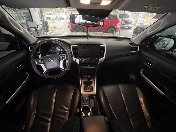 MITSUBISHI L200 High Power 2022 Automática