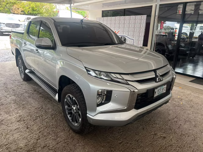 MITSUBISHI L200 High Power 2022 Automática