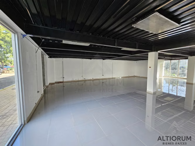 LOCAL COMERCIAL EN RENTA | ROTONDA CENTROAMÉRICA