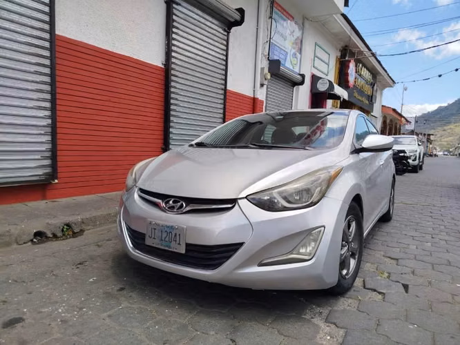 Hyundai Elantra 2016