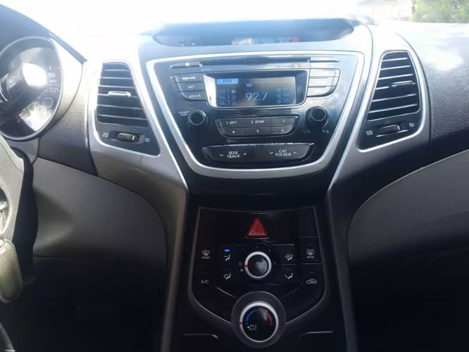 Hyundai Elantra 2016
