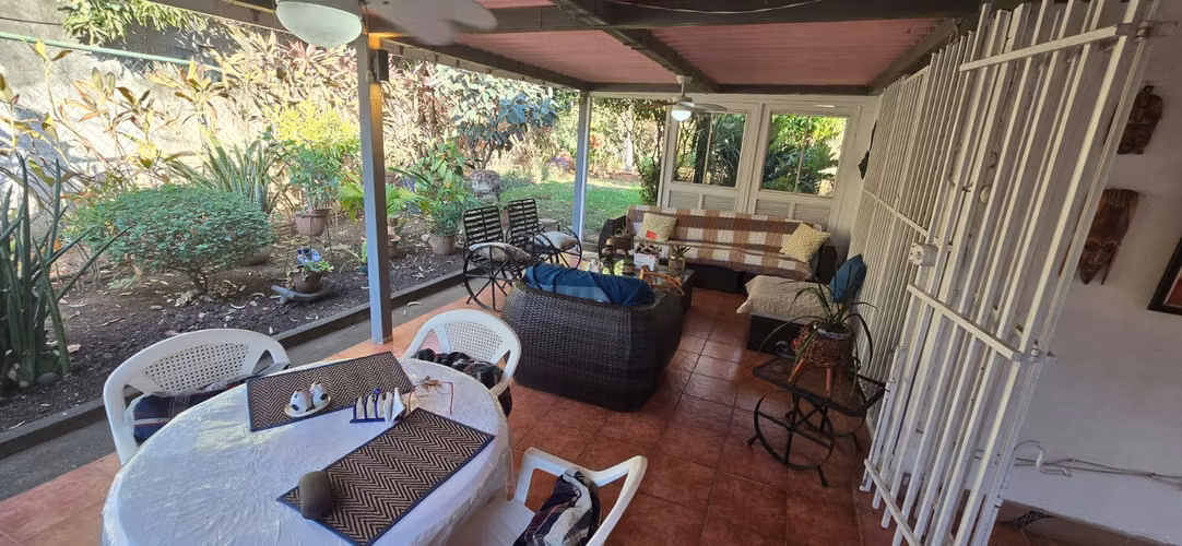 House for sale in Colonial Los Robles